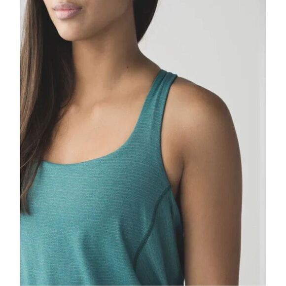 Lululemon Wild Tank with Built in Bra - Size: 4 - Picture 6 of 11